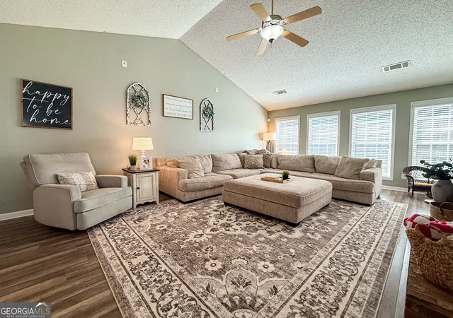 3rd image of 255 River Mist Cir, Jefferson, GA 30549 | MLS# 10822379