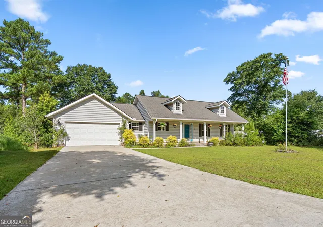 Photo 2 of Single family home for sale at 333 Labrador Ln, Guyton, GA 31312 | MLS# 10813251 | Listing updated on 2026-09-19