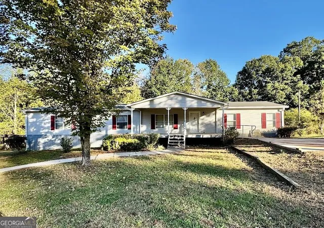 Photo 1 of Sale Pending at 1844 Burnette Rd, Toccoa, GA 30577 | MLS# 10876890 | Listing updated on 2026-10-27