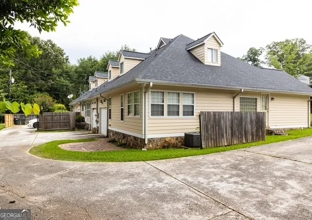 Photo 3 of Single family home for sale at 206 Cedarwood Lane, Thomaston, GA 30286 | MLS# 10795667 | Listing updated on 2026-09-22