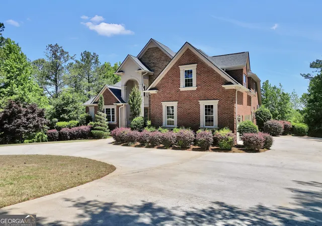 Photo 3 of Single family home for sale at 115 Forest Overlook Dr, Forsyth, GA 31029 | MLS# 10741061 | Listing updated on 2026-05-08