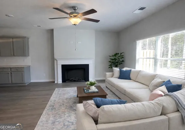 Photo 3 of Townhouse for sale at 6339 Warbler Ct, Morrow, GA 30260 | MLS# 10721534 | Listing updated on 2026-09-10