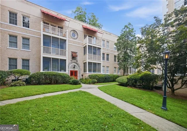 1st image of 2222 Peachtree Rd Nw #B5, Atlanta, GA 30309 | MLS# 10821194