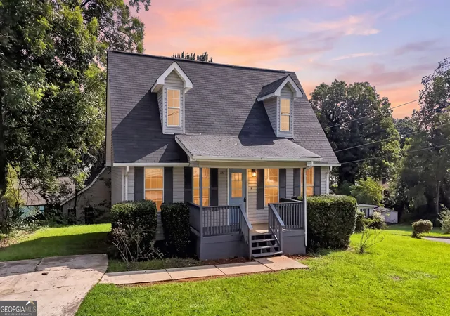1st image of 737 Carlton St Se, Gainesville, GA 30501 | MLS# 10825967