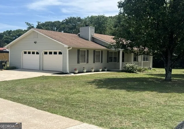 Photo 3 of Single family home for sale at 5719 Hill Rd Sw, Powder Springs, GA 30127 | MLS# 10768355 | Listing updated on 2026-05-22