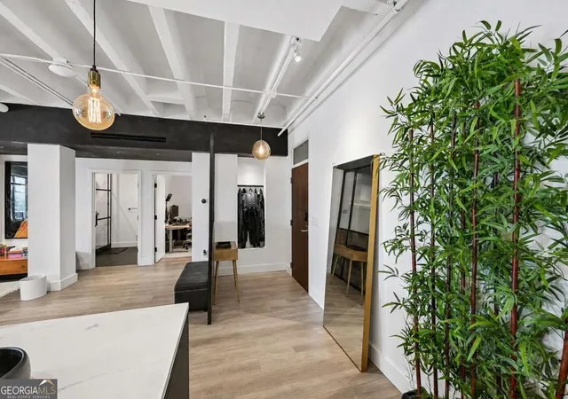 Listing Photo 5 - Condo for sale in building located at 805 Peachtree St Ne, Atlanta, GA 30308 - Unit #501