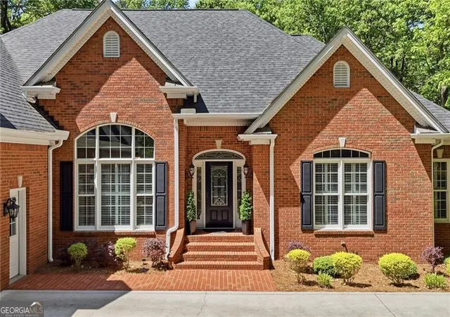 3rd image of 153 York Pl, Calhoun, GA 30701 | MLS# 10739745