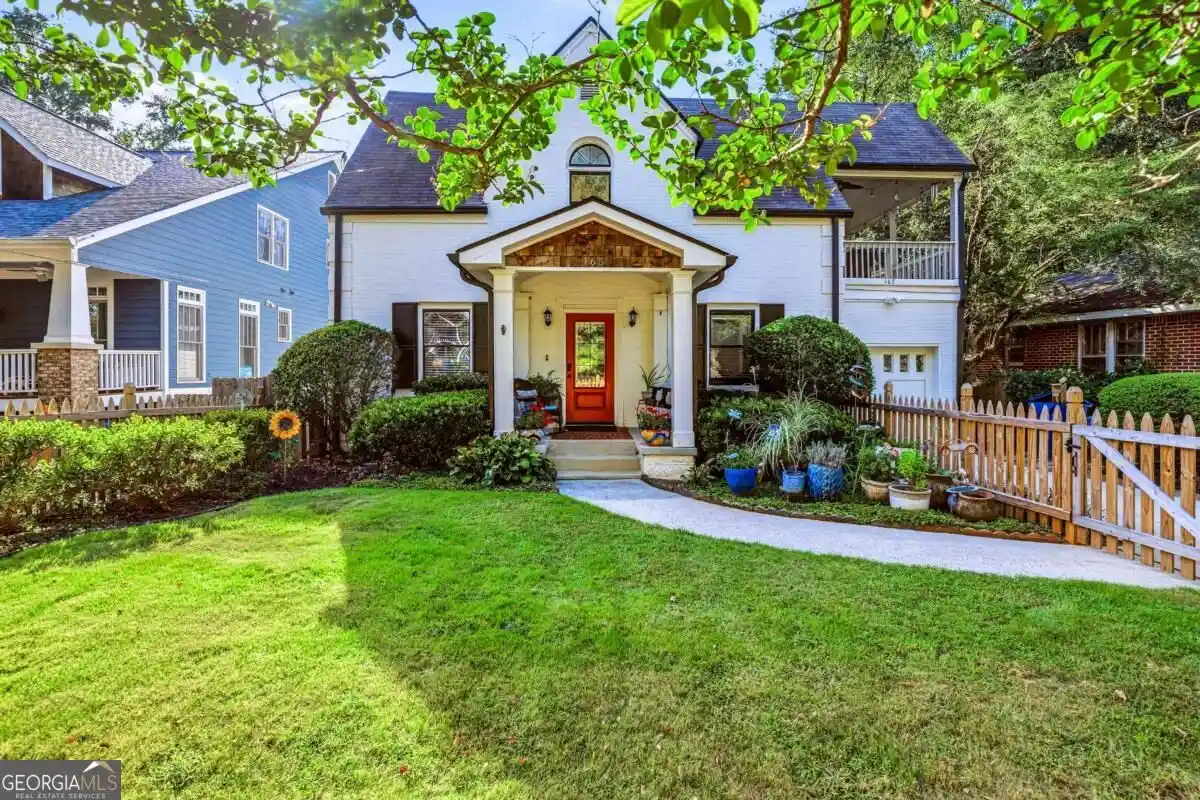 Photo 1 of Single family home for sale at 165 Carter Ave Se, Atlanta, GA 30317 | MLS# 10857562 | Listing updated on 2026-10-25