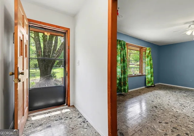 Photo 4 of Sale Pending at 7019 Lakeview Ln, Doraville, GA 30360 | MLS# 10795300 | Listing updated on 2026-10-29