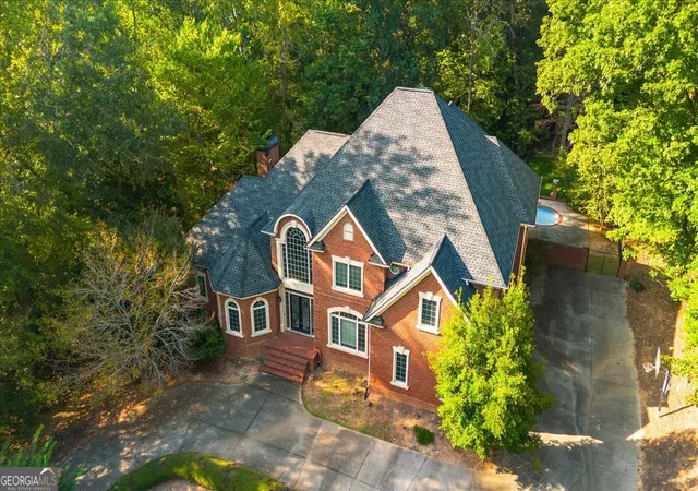 Photo 2 of Mansion for sale at 1670 Riverside Rd, Roswell, GA 30076 | MLS# 10808816 | Listing updated on 2026-08-03