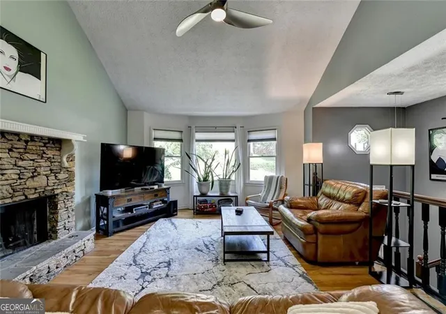 Photo 3 of Single family home for sale at 6224 Ivy Springs Dr, Flowery Branch, GA 30542 | MLS# 10808890 | Listing updated on 2026-09-06