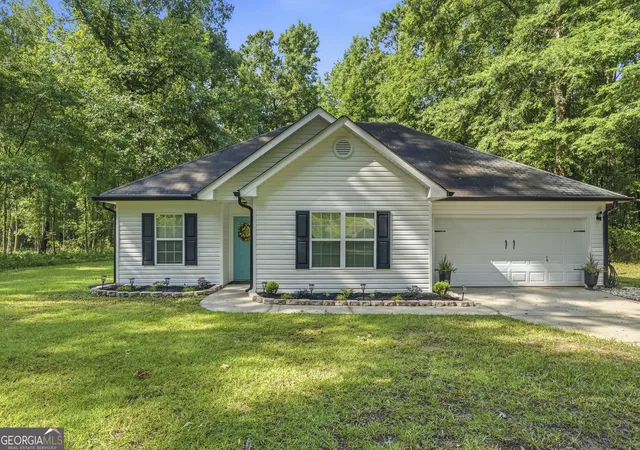 Photo 3 of Single family home for sale at 613 Kings Rd SE, Milledgeville, GA 31061 | MLS# 10809469 | Listing updated on 2026-08-17