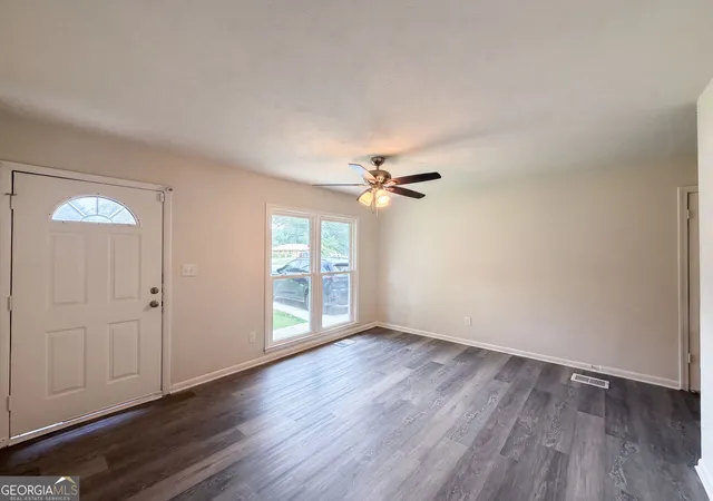 Photo 4 of Single family home for sale at 6970 Mary Ct, Riverdale, GA 30274 | MLS# 10823532 | Listing updated on 2026-09-20