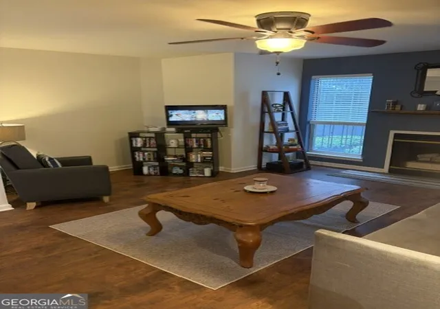 5th image of 416 Granville Ct, Sandy Springs, GA 30328 | MLS# 10772211