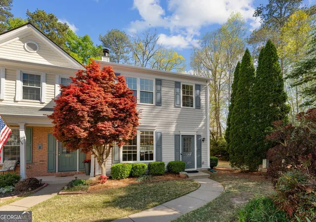 Photo 2 of Townhouse for sale at 1215 Whitestone Rdg, Alpharetta, GA 30005 | MLS# 10728309 | Listing updated on 2026-08-24