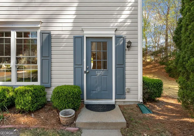 Photo 3 of Townhouse for sale at 1215 Whitestone Rdg, Alpharetta, GA 30005 | MLS# 10728309 | Listing updated on 2026-08-24