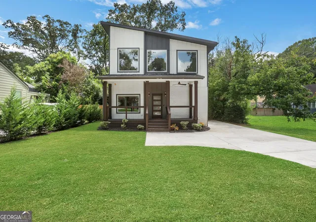 1st image of 1956 Baker Rd Nw, Atlanta, GA 30318 | MLS# 10825895