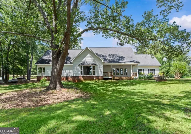 Photo 3 of Single family home for sale at 144 Sinclair Cir, Eatonton, GA 31024 | MLS# 10793186 | Listing updated on 2026-08-01