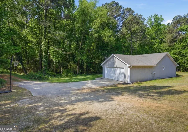 5th image of 684 Mills Dr, Covington, GA 30016 | MLS# 10740895