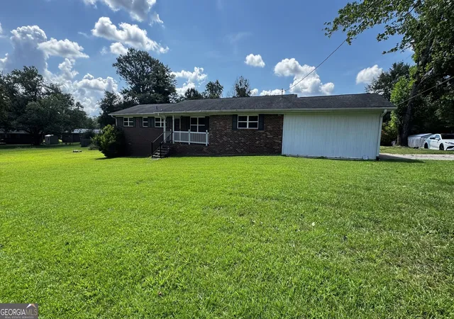 Photo 3 of Single family home for sale at 6200 Cherry Ln, Douglasville, GA 30134 | MLS# 10825037 | Listing updated on 2026-09-27