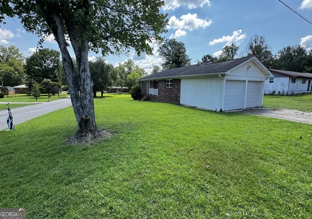 Photo 3 of Single family home for sale at 6200 Cherry Ln, Douglasville, GA 30134 | MLS# 10825037 | Listing updated on 2026-09-27
