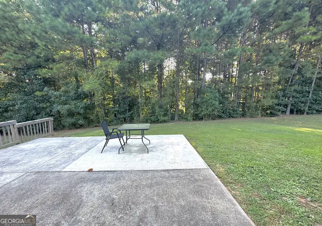 3rd image of 4026 Villagewood Ln, Ellenwood, GA 30294 | MLS# 10738044