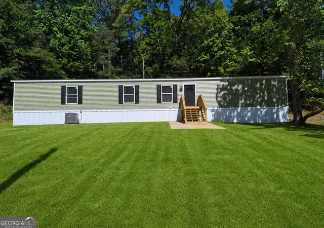 Photo 1 of Manufactured home for sale at 33 Club Cir #33, Ellenwood, GA 30294 | MLS# 10825353 | Listing updated on 2026-09-14