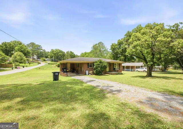 3rd image of 101 Jackson St, Calhoun, GA 30701 | MLS# 10803132