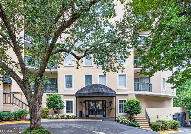 1st image of 1 Biscayne Dr Nw, Atlanta, GA 30309
