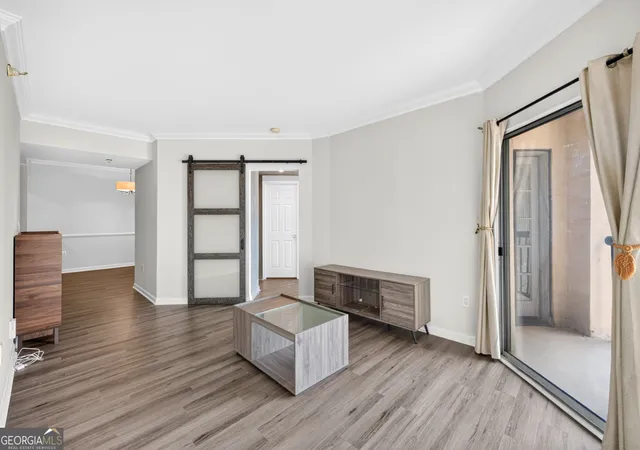 4th image of 1 Biscayne Dr Nw, Atlanta, GA 30309