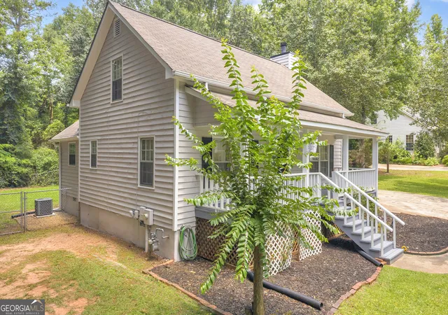 2nd image of 170 Shadow Moss Dr, Athens, GA 30605 | MLS# 10797390