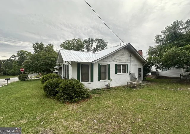 Homes for sale in Sylvania, GA | 204 S Hull St, Sylvania, GA 30467 | MLS# 10762494