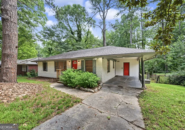 3rd image of 2462 Macon Dr Sw, Atlanta, GA 30315 | MLS# 10804953
