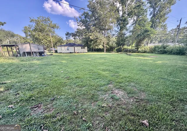 Photo 3 of Sale Pending at 29 2Nd Ave, West Point, GA 31833 | MLS# 10832380 | Listing updated on 2026-10-08