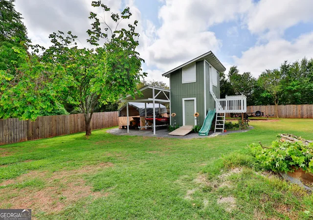 Photo 3 of Sale Pending at 100 Huntcliff Ct, Lagrange, GA 30240 | MLS# 10531868 | Listing updated on 2025-10-29