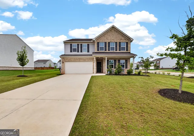 Photo 3 of Single family home for sale at 500 Elkwood Ln, Mcdonough, GA 30252 | MLS# 10775516 | Listing updated on 2026-07-26
