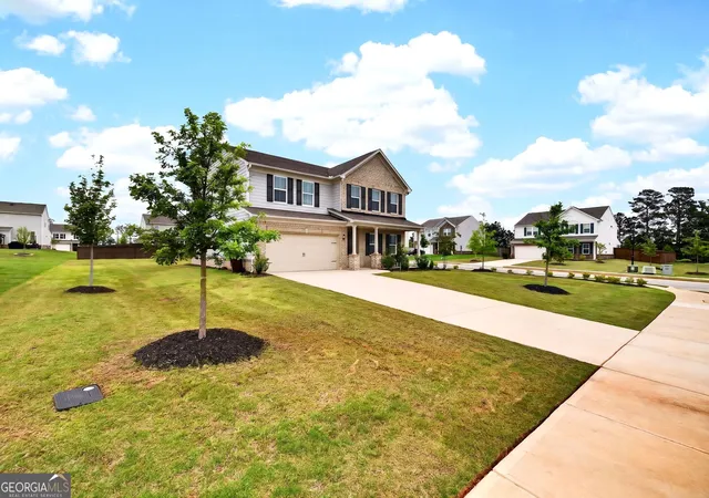 Photo 3 of Single family home for sale at 500 Elkwood Ln, Mcdonough, GA 30252 | MLS# 10775516 | Listing updated on 2026-07-26