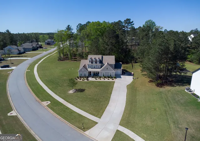 2nd image of 660 Genesee Pt, Newnan, GA 30263 | MLS# 10728253