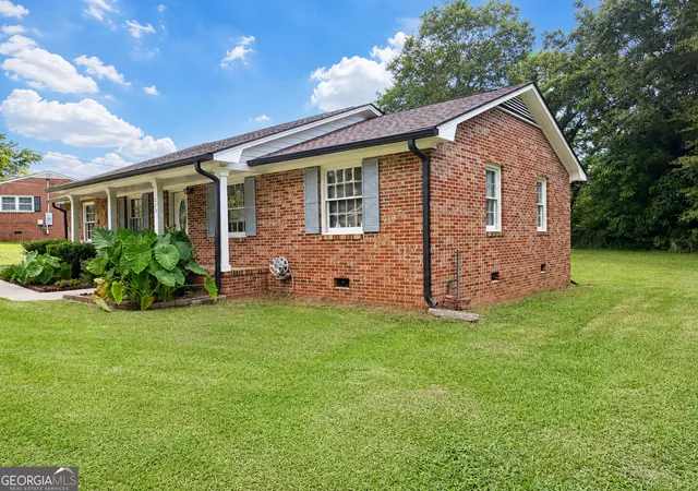 Photo 3 of Single family home for sale at 230 Cooper Rd, Athens, GA 30605 | MLS# 10766033 | Listing updated on 2026-10-19