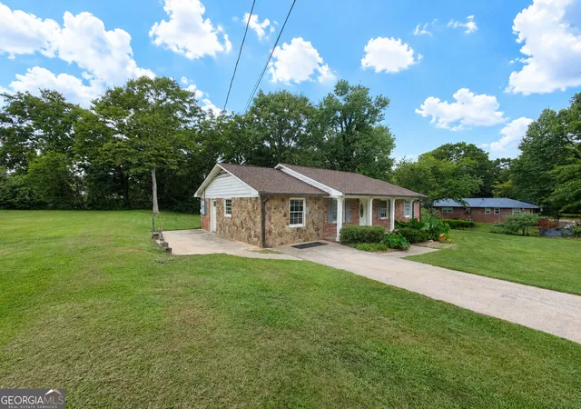Photo 4 of Single family home for sale at 230 Cooper Rd, Athens, GA 30605 | MLS# 10766033 | Listing updated on 2026-10-19