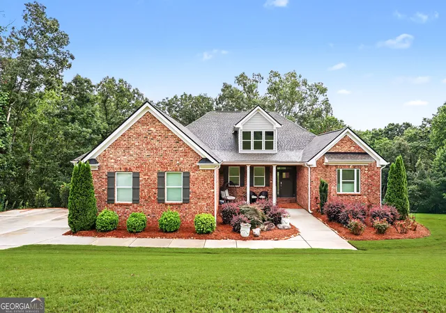 Photo 1 of Single family home for sale at 5171 Glen Forrest Dr, Flowery Branch, GA 30542 | MLS# 10815975 | Listing updated on 2026-08-16