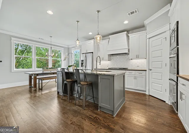 Photo 3 of Single family home for sale at 5171 Glen Forrest Dr, Flowery Branch, GA 30542 | MLS# 10815975 | Listing updated on 2026-08-16