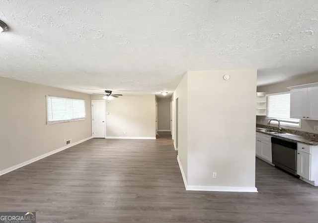 3rd image of 491 Elbridge Dr Nw, Atlanta, GA 30318 | MLS# 10778465