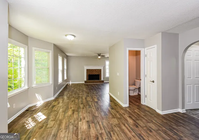 Photo 3 of Single family home for sale at 1016 Saddle Brooke Dr, Dallas, GA 30132 | MLS# 10776673 | Listing updated on 2026-09-25