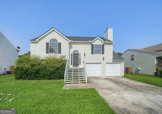Photo 2 of Sale Pending at 7281 Sandpiper Wy, Riverdale, GA 30274 | MLS# 10817631 | Listing updated on 2026-09-02