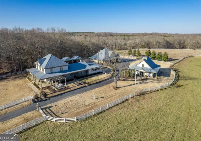 Photo 1 of Mansion for sale at 7527 Highway 326, Commerce, GA 30530 | MLS# 10686565 | Listing updated on 2026-09-26