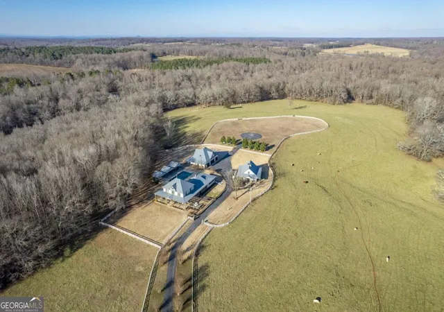 Photo 3 of Single family home for sale at 7527 Highway 326, Commerce, GA 30530 | MLS# 10686565 | Listing updated on 2026-09-26