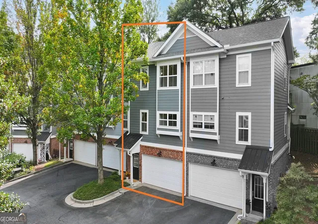 Townhouse for sale at 242 Carlyle Park Dr NE, Atlanta, GA 30307 | MLS# 10870733