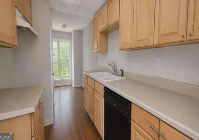 Photo 3 of Townhouse for sale at 673 Garden Walk Dr, Stone Mountain, GA 30083 | MLS# 10768308 | Listing updated on 2026-09-17
