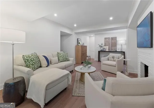 5th image of 1325 Peachtree St Ne, Atlanta, GA 30309